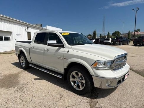 Used 2016 RAM 1500 Laramie w/ Convenience Group AWD/4WD image 7