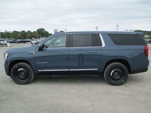New 2026 GMC Yukon XL Elevation w/ Elevation Premium Package AWD/4WD image 7