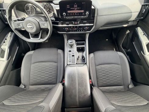 Used 2024 Nissan Pathfinder SV FWD image 20