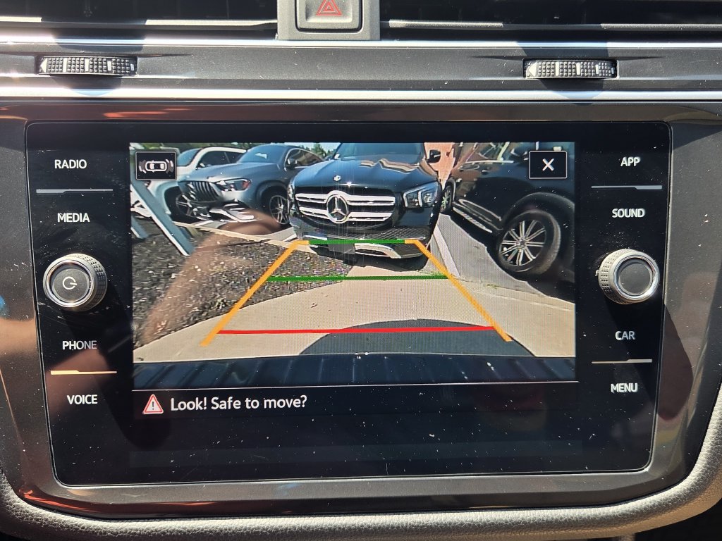 Used 2024 Volkswagen Tiguan SE R-Line AWD/4WD image 21