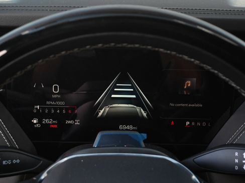 Used 2025 GMC Yukon XL Denali Ultimate image 10