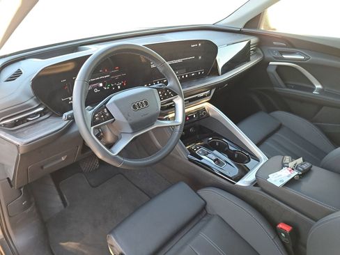 Used 2025 Audi Q5 Premium Plus w/ Premium Plus image 5