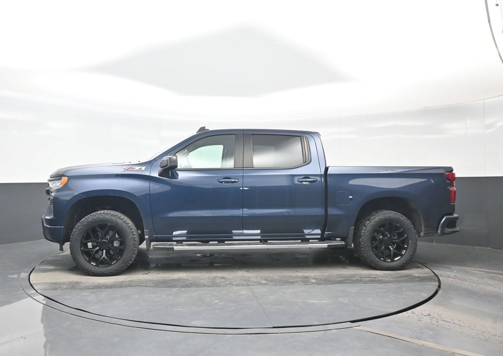 Used 2023 Chevrolet Silverado 1500 RST AWD/4WD image 3