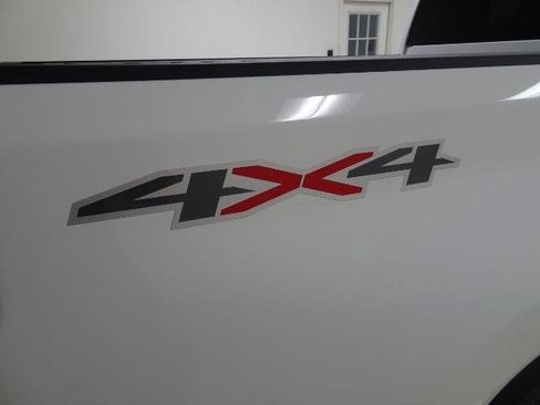 Used 2022 Chevrolet Silverado 2500 LT w/ Convenience Package image 7