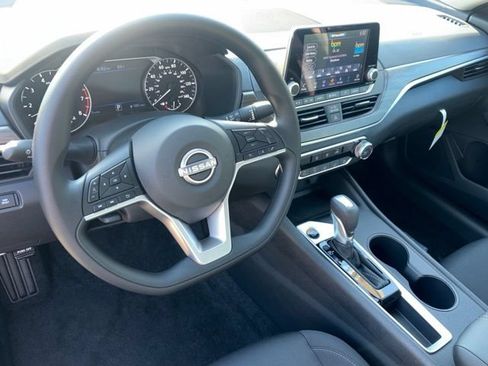 New 2026 Nissan Altima 2.5 SV FWD image 10
