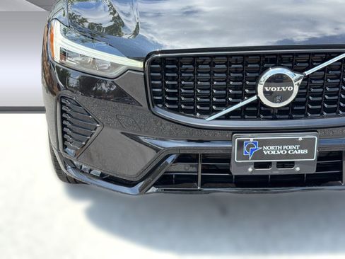 Certified 2024 Volvo XC60 B5 Plus w/ Protection Package Premier AWD/4WD image 11