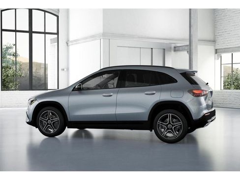 New 2026 Mercedes-Benz GLA 250 4MATIC image 32
