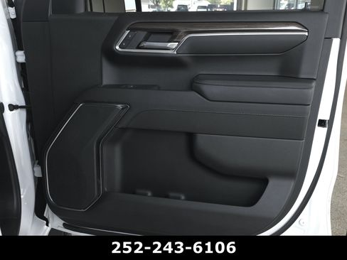 Used 2023 Chevrolet Silverado 1500 LT w/ Protection Package AWD/4WD image 37