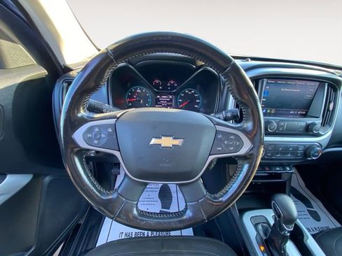 Used 2022 Chevrolet Colorado LT w/ Fleet Safety Package image 12