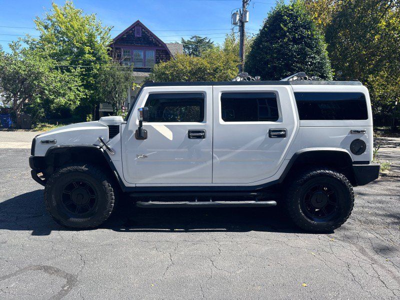 Used 2003 HUMMER H2 w/ Preferred Equipment Group AWD/4WD image 8