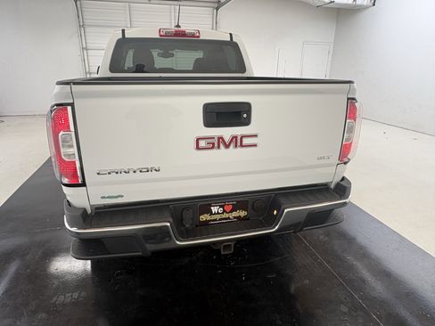 Used 2015 GMC Canyon SLT image 13