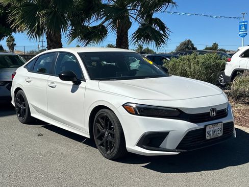 Used 2024 Honda Civic Sport image 2