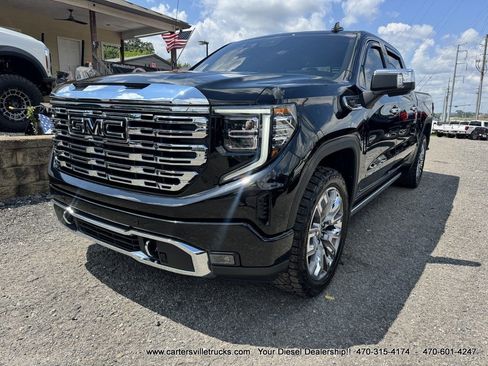 Used 2023 GMC Sierra 1500 Denali w/ Denali Reserve Package AWD/4WD image 3