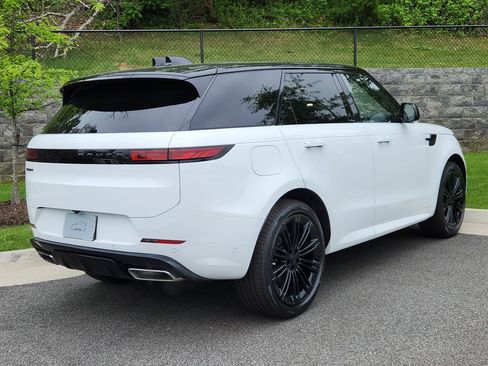 New 2026 Land Rover Range Rover Sport Dynamic SE AWD/4WD image 2