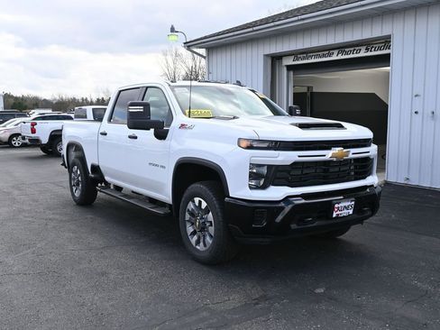 New 2026 Chevrolet Silverado 2500 Custom w/ Custom Value Package AWD/4WD image 4