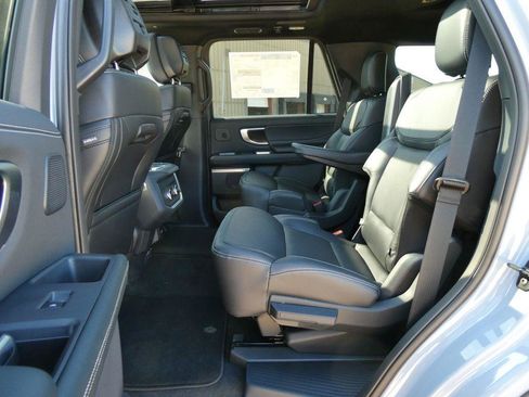 New 2027 Ford Expedition Platinum w/ Stealth Performance Package AWD/4WD image 17