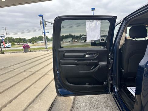 Used 2019 RAM 1500 Tradesman w/ SXT Appearance Group AWD/4WD image 26