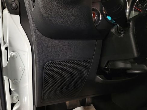 Used 2018 Jeep Wrangler Unlimited Sport w/ Connectivity Group image 19