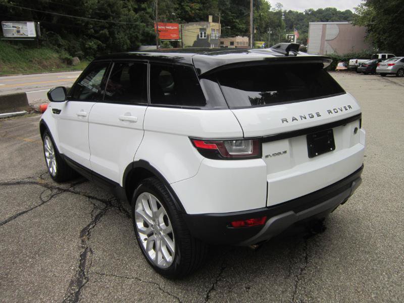 Used 2017 Land Rover Range Rover Evoque SE AWD/4WD image 32