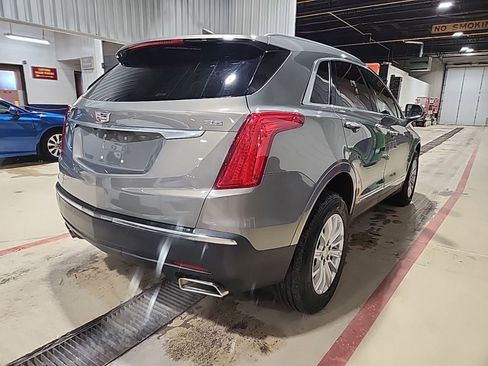 Used 2019 Cadillac XT5 Base image 3