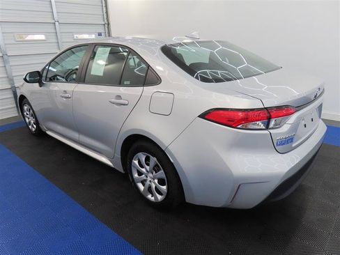 Used 2025 Toyota Corolla LE FWD image 10