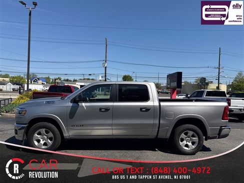 Used 2025 RAM 1500 Big Horn AWD/4WD image 4