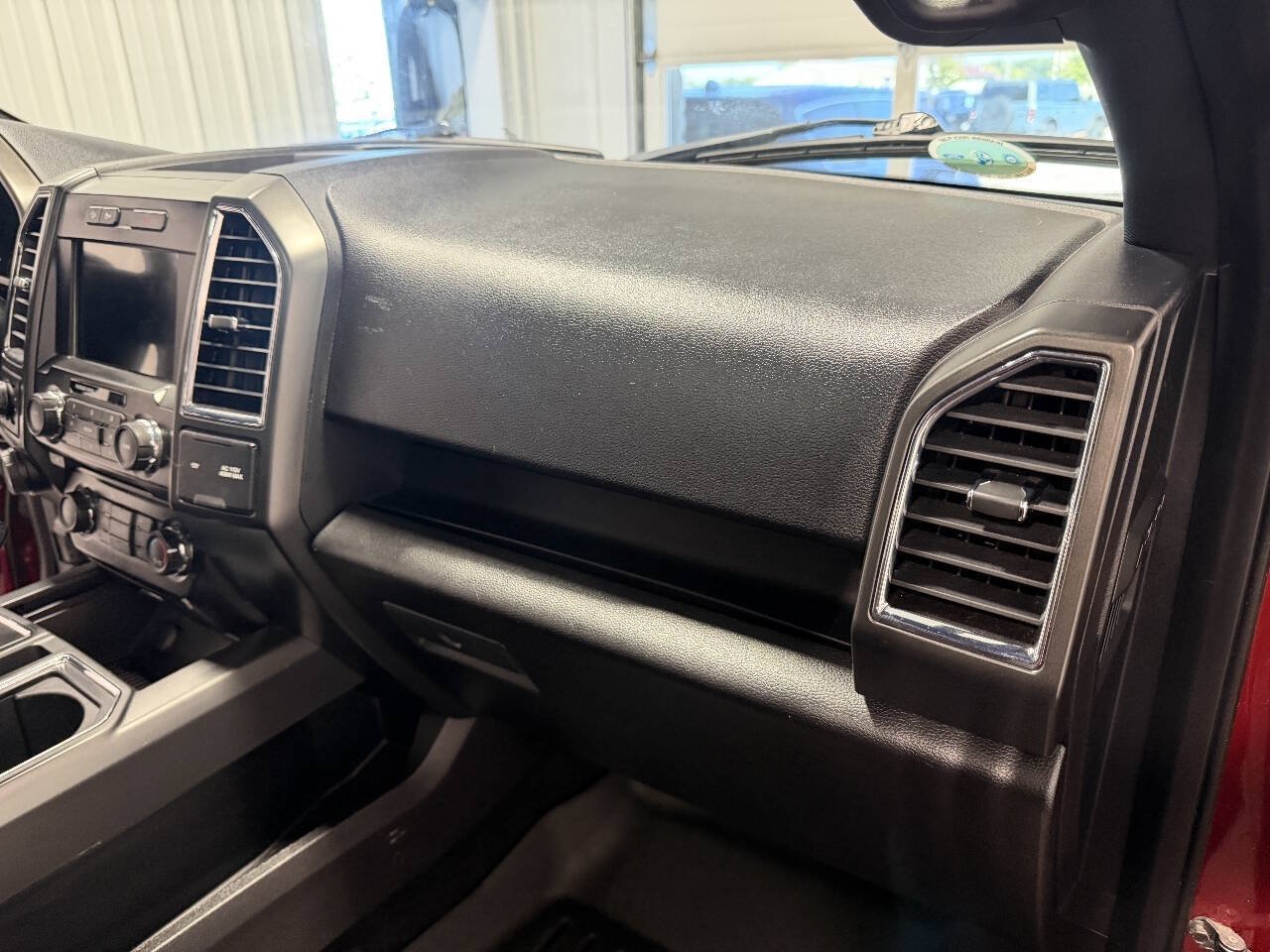 Used 2016 Ford F150 XLT w/ Equipment Group 302A Luxury AWD/4WD image 20