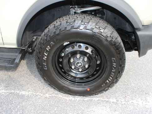 Used 2026 Ford Bronco Outer Banks AWD/4WD image 10