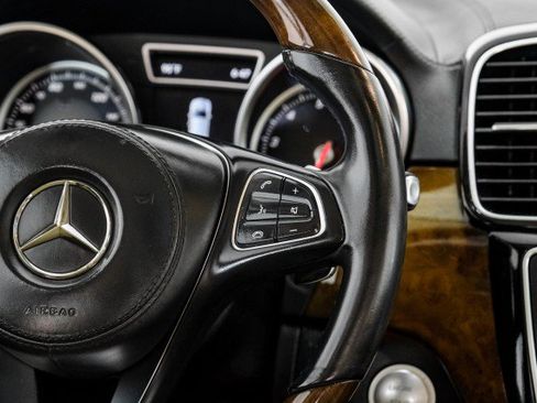 Used 2018 Mercedes-Benz GLS 450 4MATIC image 16