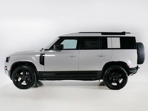 New 2026 Land Rover Defender 110 X-Dynamic SE image 6