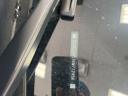 Used 2024 Honda HR-V Sport image 2