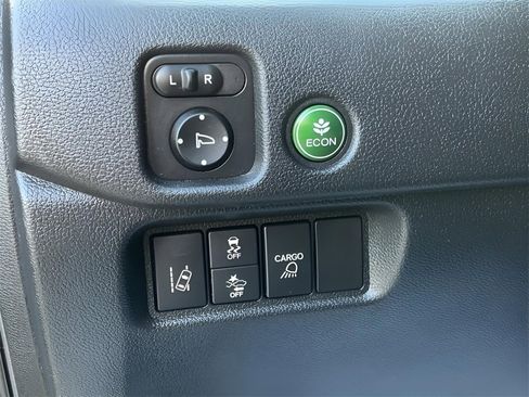 Used 2021 Honda Ridgeline Sport image 32