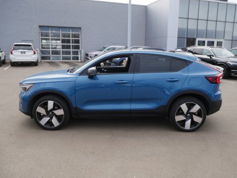 Certified 2023 Volvo C40 P8 Recharge Ultimate image 4