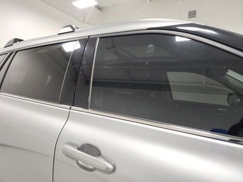 Used 2023 Toyota Highlander Platinum image 15