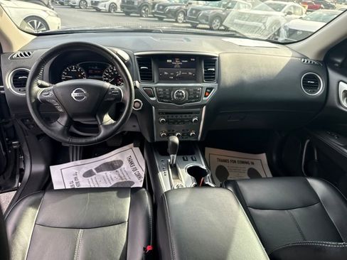 Used 2020 Nissan Pathfinder SL image 20