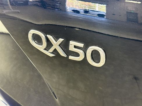 Used 2019 INFINITI QX50 Essential w/ Premium Audio Package image 14