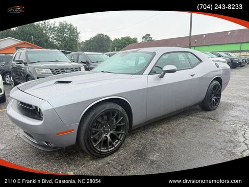 Used 2017 Dodge Challenger SXT Plus RWD image 2