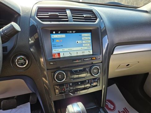 Used 2018 Ford Explorer XLT w/ Equipment Group 202A image 21