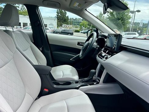 Certified 2022 Toyota Corolla Cross L AWD/4WD image 16