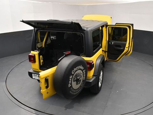 Used 2019 Jeep Wrangler Unlimited Sport S AWD/4WD image 29