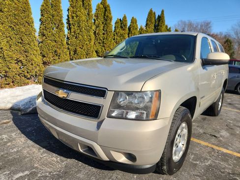 Used 2011 Chevrolet Tahoe LS image 3