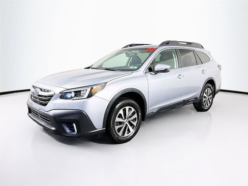 Used 2022 Subaru Outback Premium AWD/4WD image 3