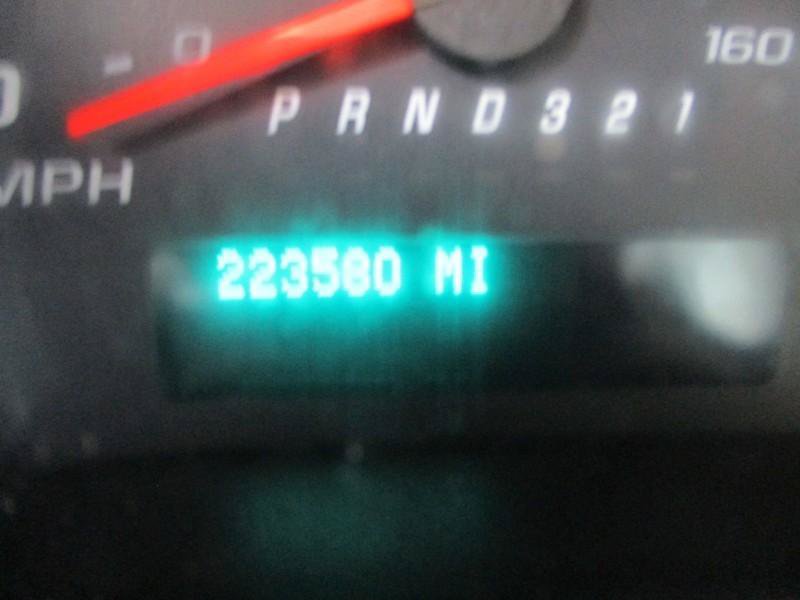 Used 2011 Chevrolet Express 1500 RWD image 12