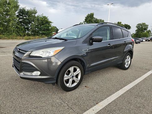 Used 2016 Ford Escape SE w/ Equipment Group 201A FWD image 3