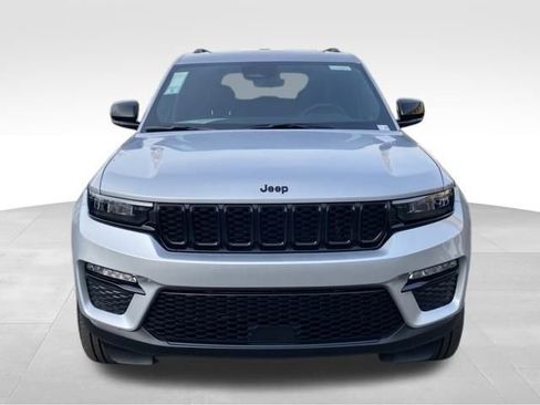 New 2025 Jeep Grand Cherokee Limited w/ Black Appearance Package image 2