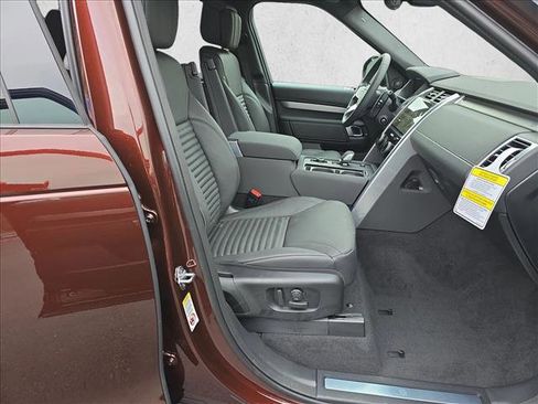 New 2026 Land Rover Discovery Limited Edition image 10