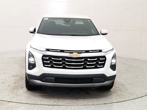 New 2026 Chevrolet Equinox LT FWD image 2