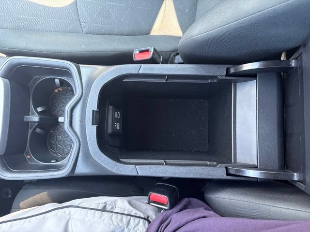 Used 2025 Toyota RAV4 XLE AWD/4WD image 18