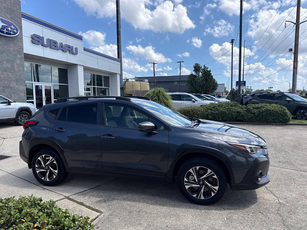 Used 2024 Subaru Crosstrek 2.0i Premium w/ Crosstrek Mirror Package AWD/4WD image 8