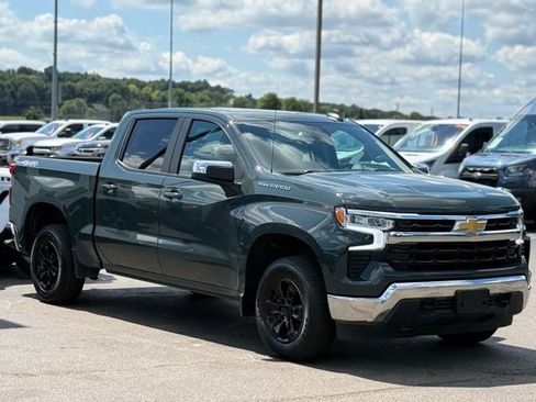 Used 2025 Chevrolet Silverado 1500 LT image 34